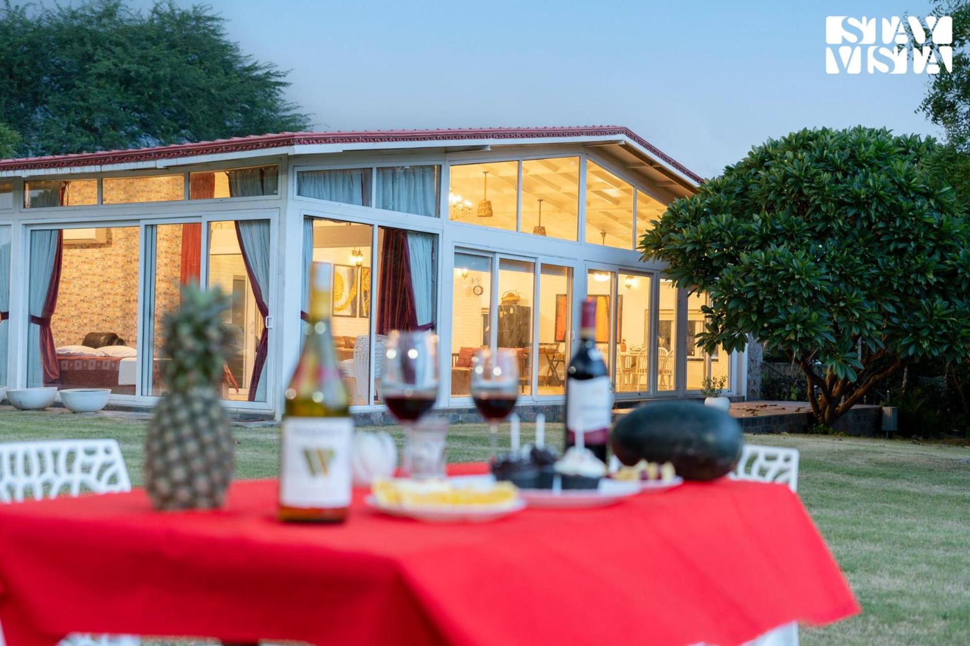 Stayvista's Glasshouse: Orchard Farmstay with Pool and Relaxation Gurgaon Exterior photo
